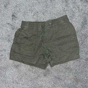 Army green linen tie-waist shorts from Gap size S